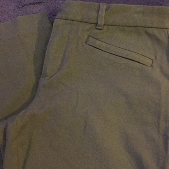 10P Skinny Ankle Gap Army Green crop pants - Picture 6 of 8